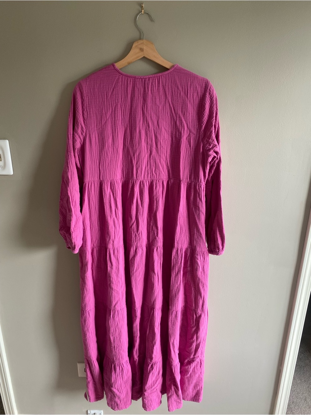 Universal Thread Pink Tiered V‑Neck Midi Dress - Picture 11 of 11